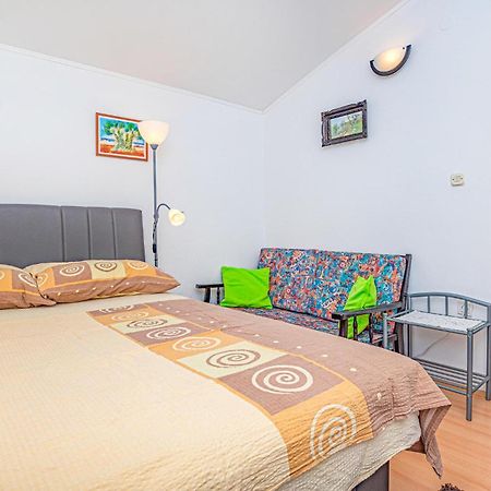 Nice Home In Zatoglav With House Sea View Podglavica Экстерьер фото