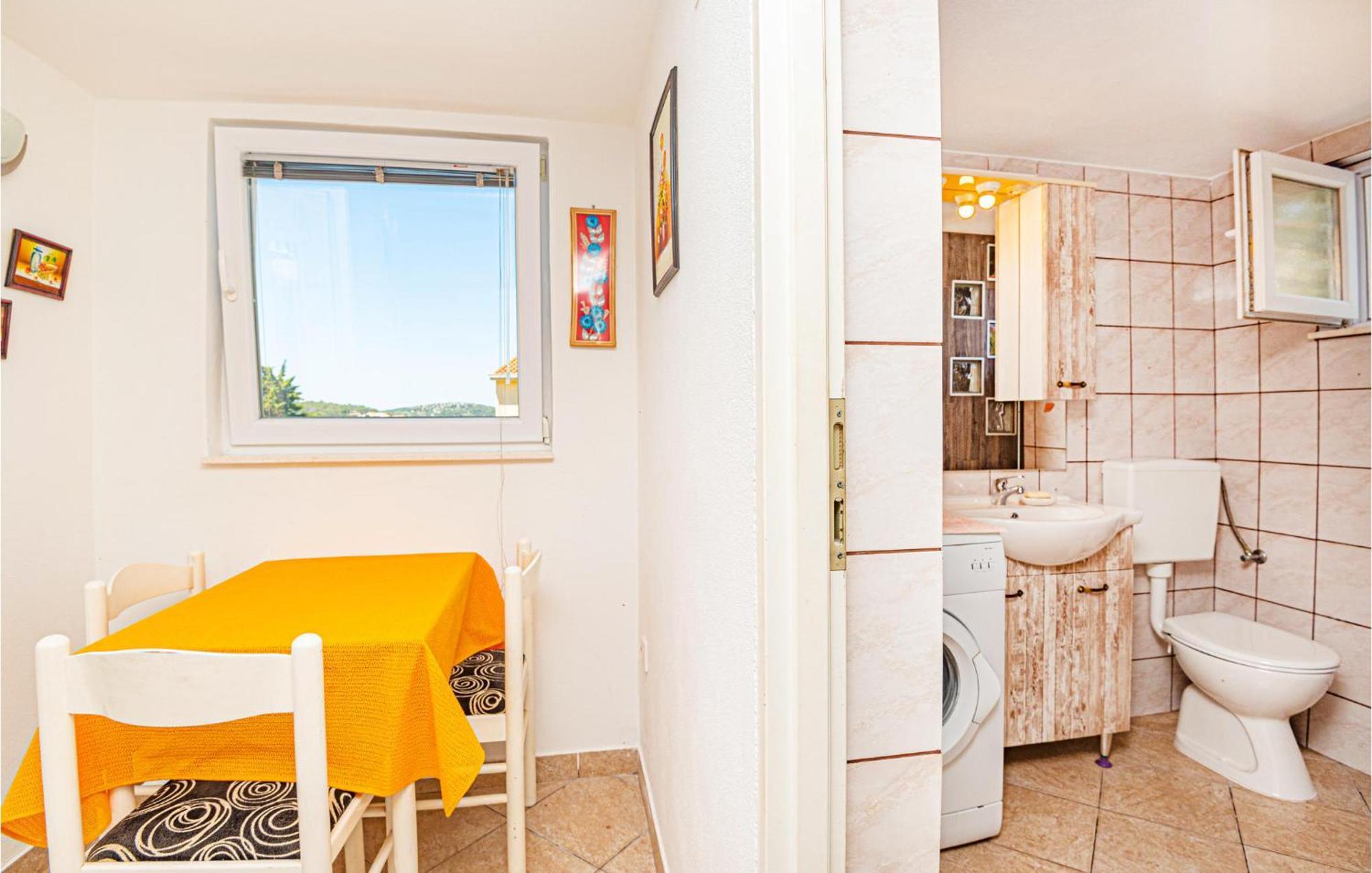Nice Home In Zatoglav With House Sea View Podglavica Экстерьер фото