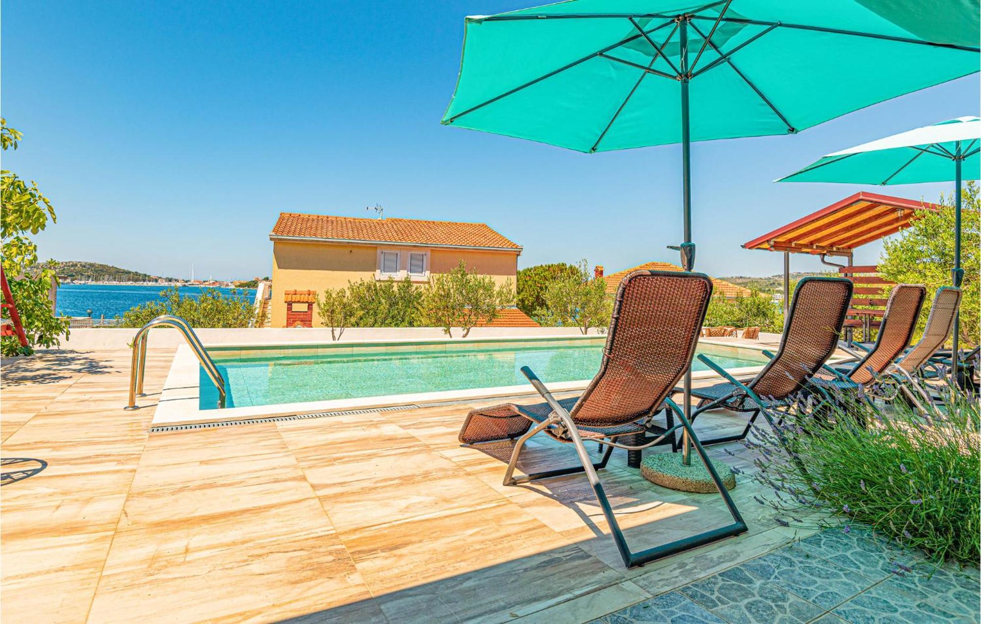 Nice Home In Zatoglav With House Sea View Podglavica Экстерьер фото
